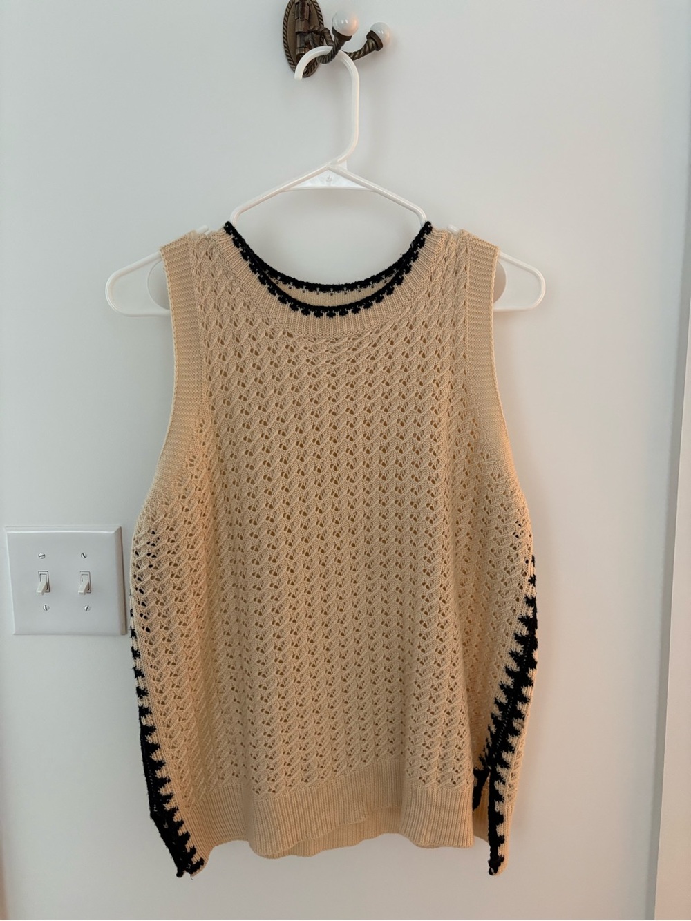 Beige Knit Sleeveless Sweater with Black Block Stitched Trim